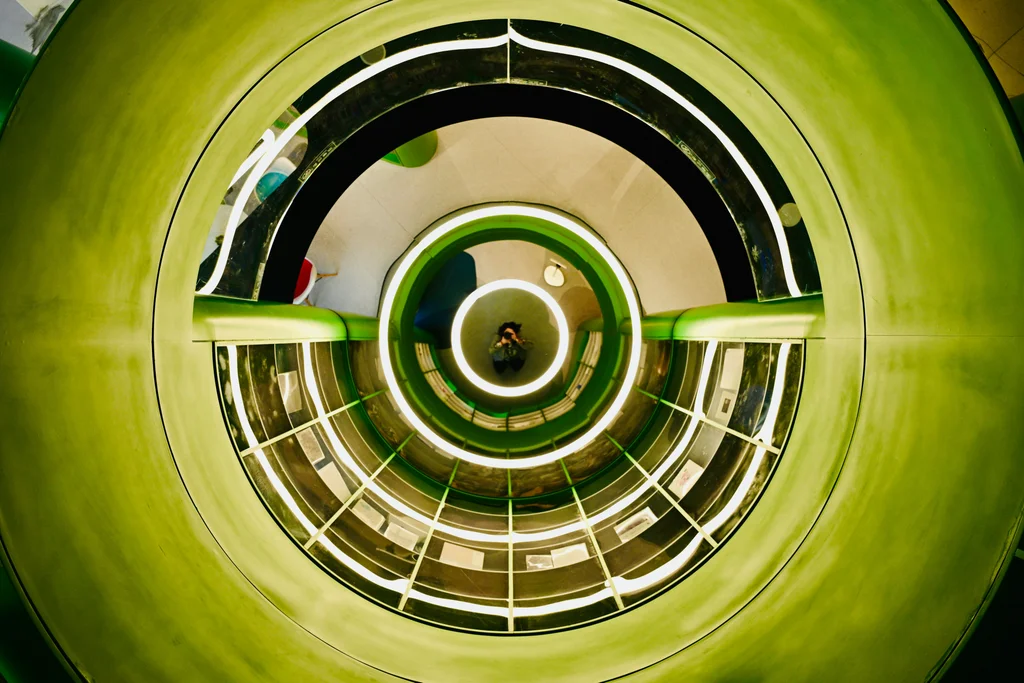 Close-up top-down view of a roulette wheel